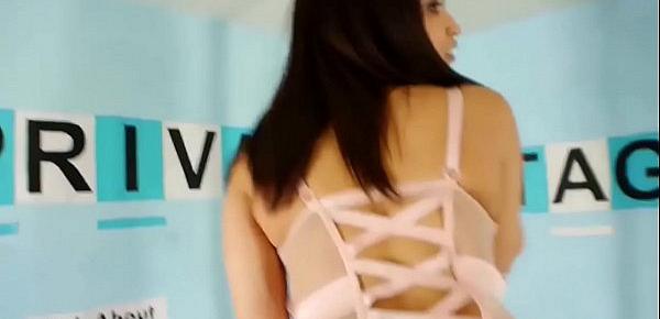  Vanity Blu Nude Dance Video - Pretty Redbone With Sexy Tits -Downloadable DVD 139